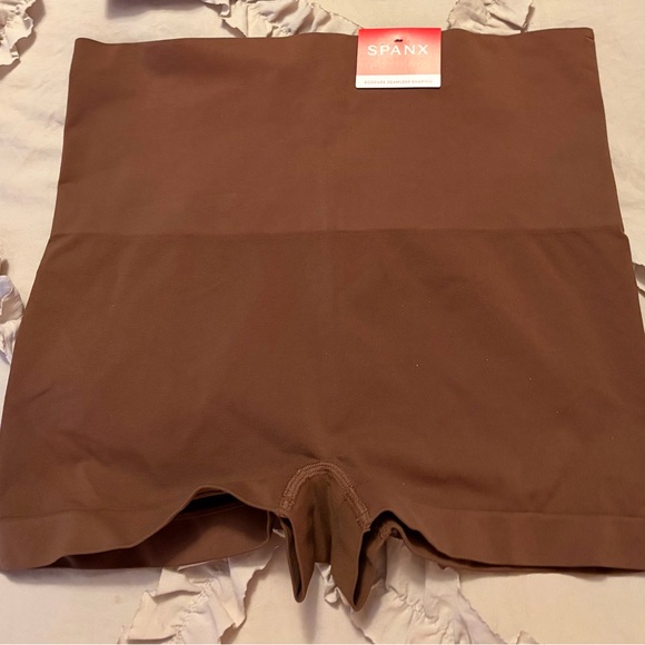 SPANX Other - SPANX Seamless Shaping Shorts in Chestnut Brown NWT Size 1X/1TG